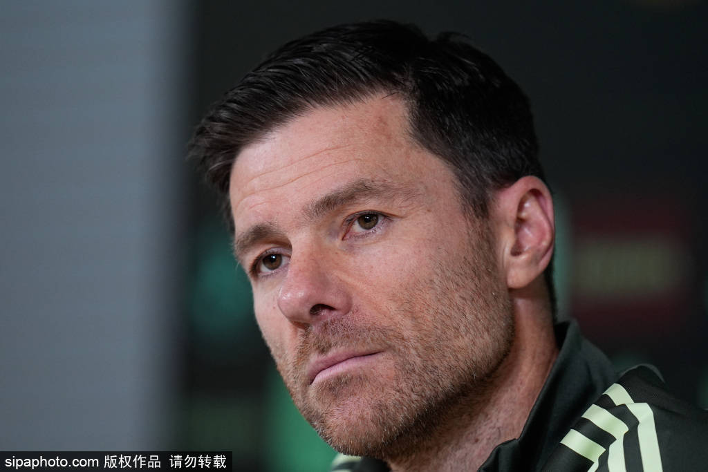 阿隆索解雇背后的真相:皇马更衣室权力斗争的内幕解析